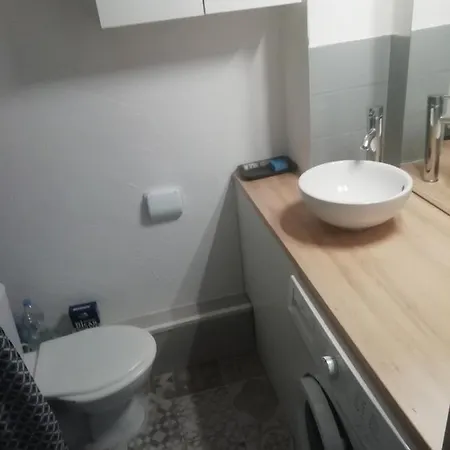 Hotel Studio Au Cap D'agde Jules Verne *